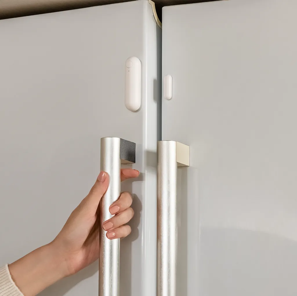 Door-and-Window-Sensor-P1_Scene_4-1536x1533.webp